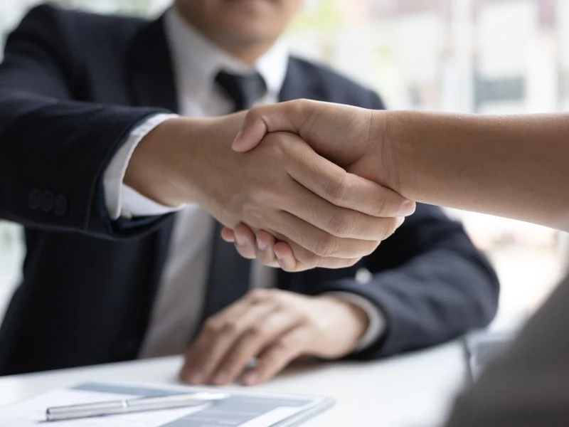 Guia Completo para Conseguir o Primeiro Emprego: O Que os Jovens Precisam Saber